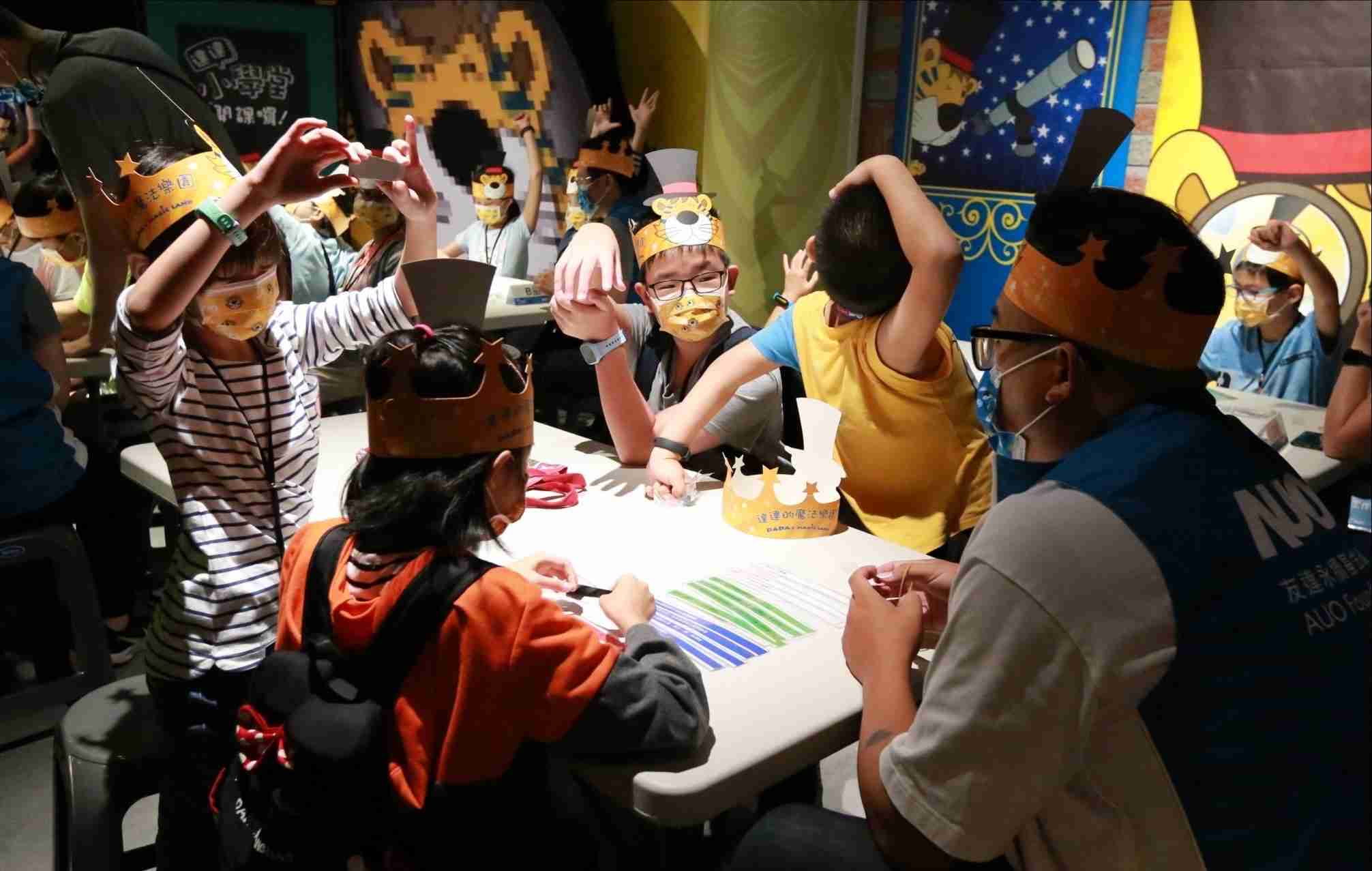 开云电子以永续理念推动全人教育计划，，，，内外结盟储备科普教育人才，，荣获亚太永续行动奖社会共融面的金奖肯定